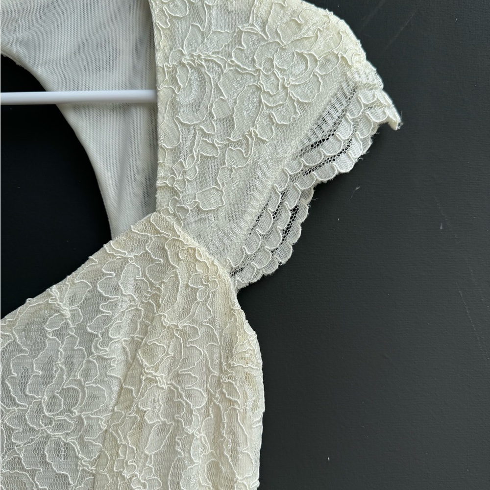 Ralph Lauren Evening ivory lace wedding gown - Picture 3 of 10